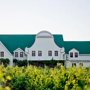 https://cana-vineyard-guesthouse.hotels-capetown.com